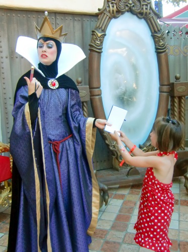 Snow White's Queen - Halloween at Disneyland