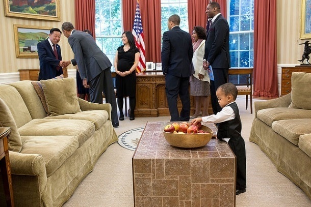 A healthy bowl of apples in the Oval Office (Photo credit: The White House)