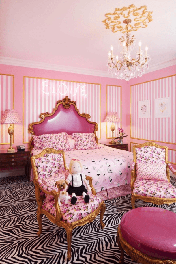 The Betsey Johnson designed Eloise Suite at The Plaza Hotel in New York City features très chic black and pink decor!