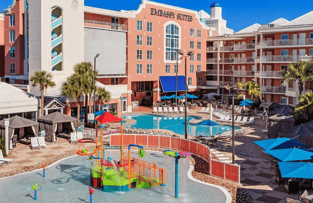 Embassy Suites Orlando/Lake Buena Vista Resort pool and splash area (Photo credit: Embassy Suites)