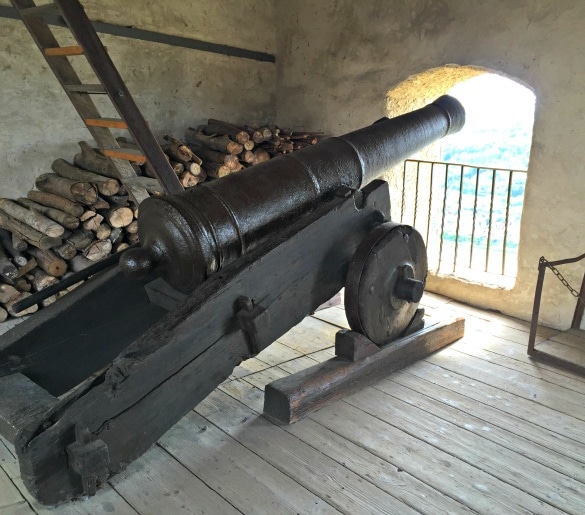 Cannon at the ready to defend Marksburg Castle 