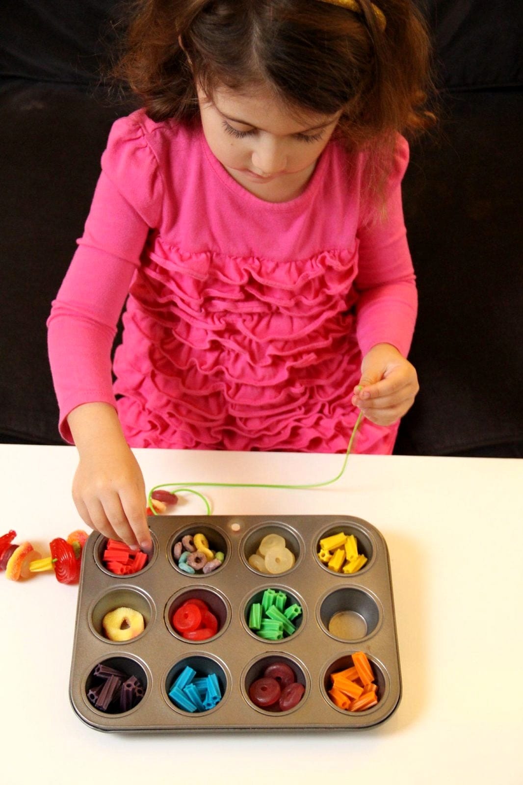 DIY candy necklace craft for your Cinco de Mayo party with kids