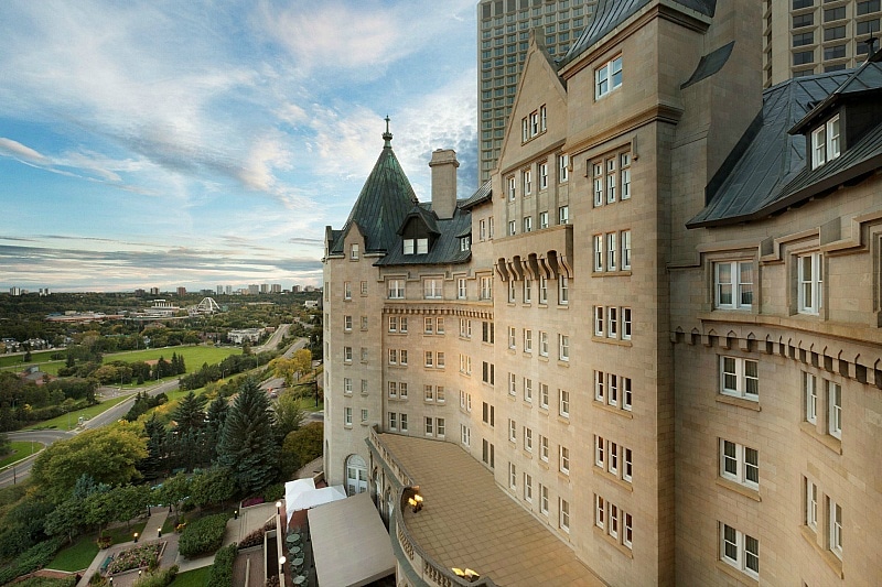 Hotel Fairmont Macdonald ~ Edmonton Girlfriend Getaway Tips