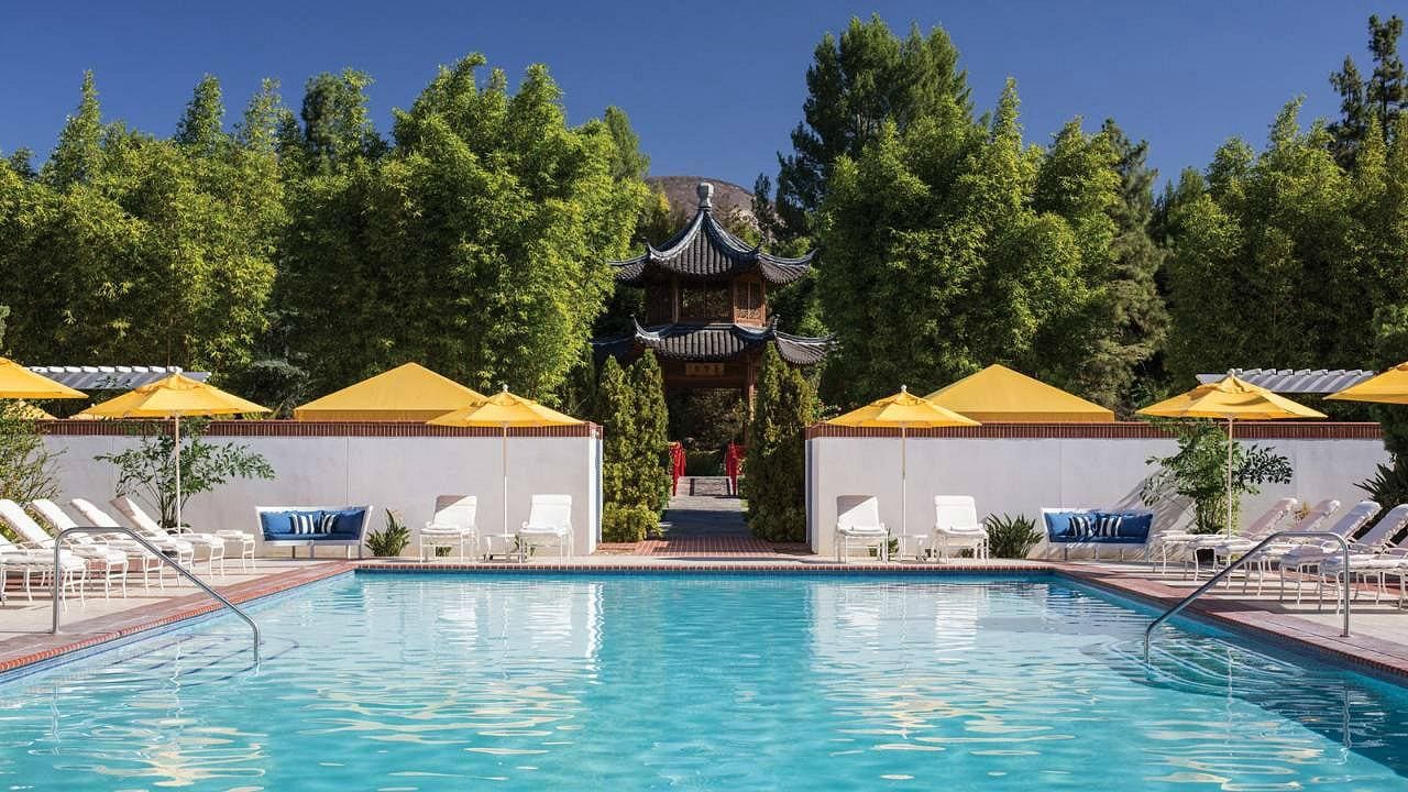 The Serenity Spa Pool at Four Seasons Westlake Village in Oahu