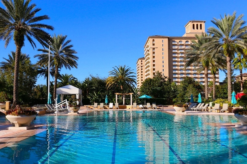 The Grand Lakes hotel spa pool is shared by Ritz Carlton and JW Marriott 