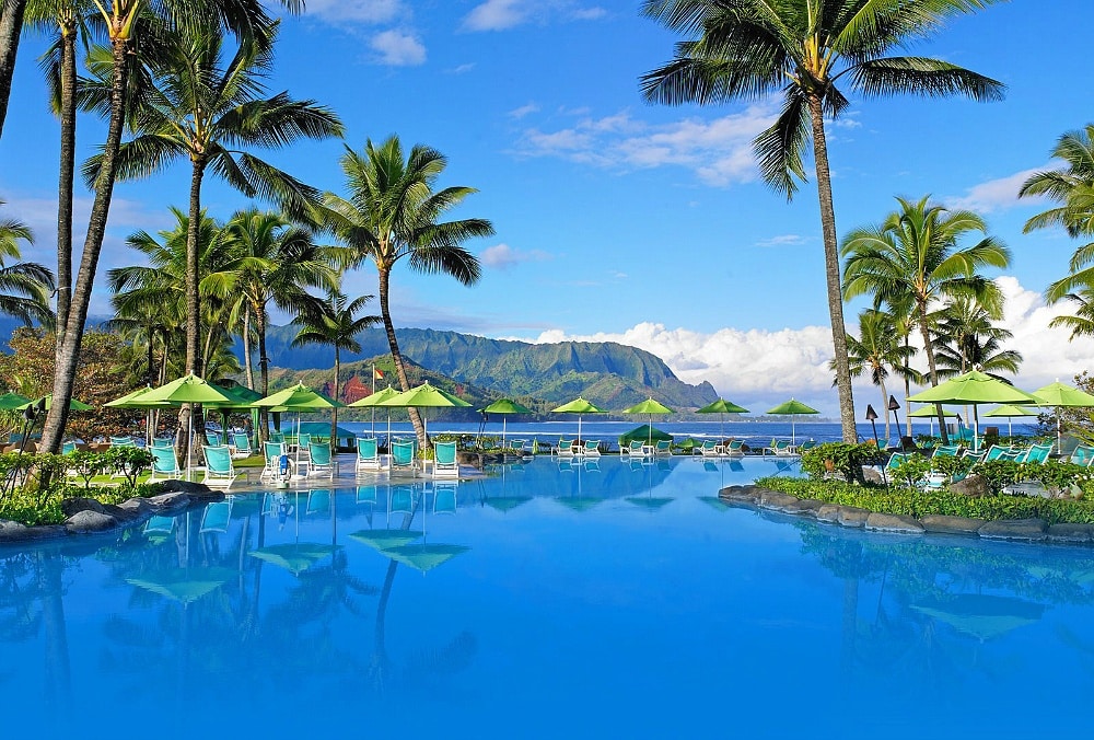 St. Regis Princeville Resort's amazing infinity pool ~ Best Hotel Pools in Hawaii for Families