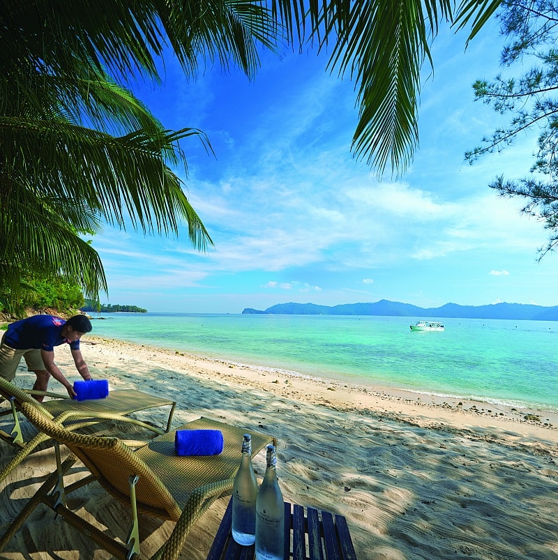 Mamutik Island Private Beach at Shangri-La's Tanjung Aru Resort 