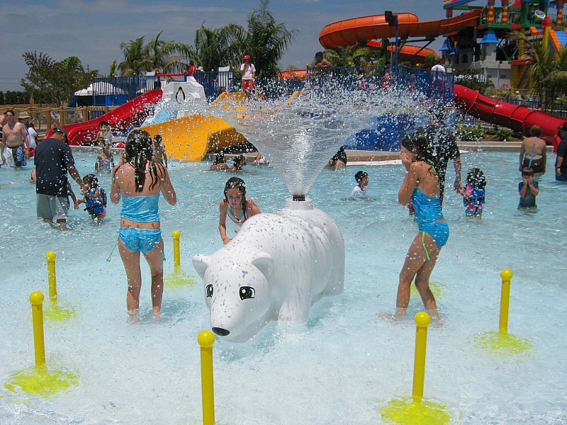 Splash fountain at Legoland Waterpark in Carlsbad with kids