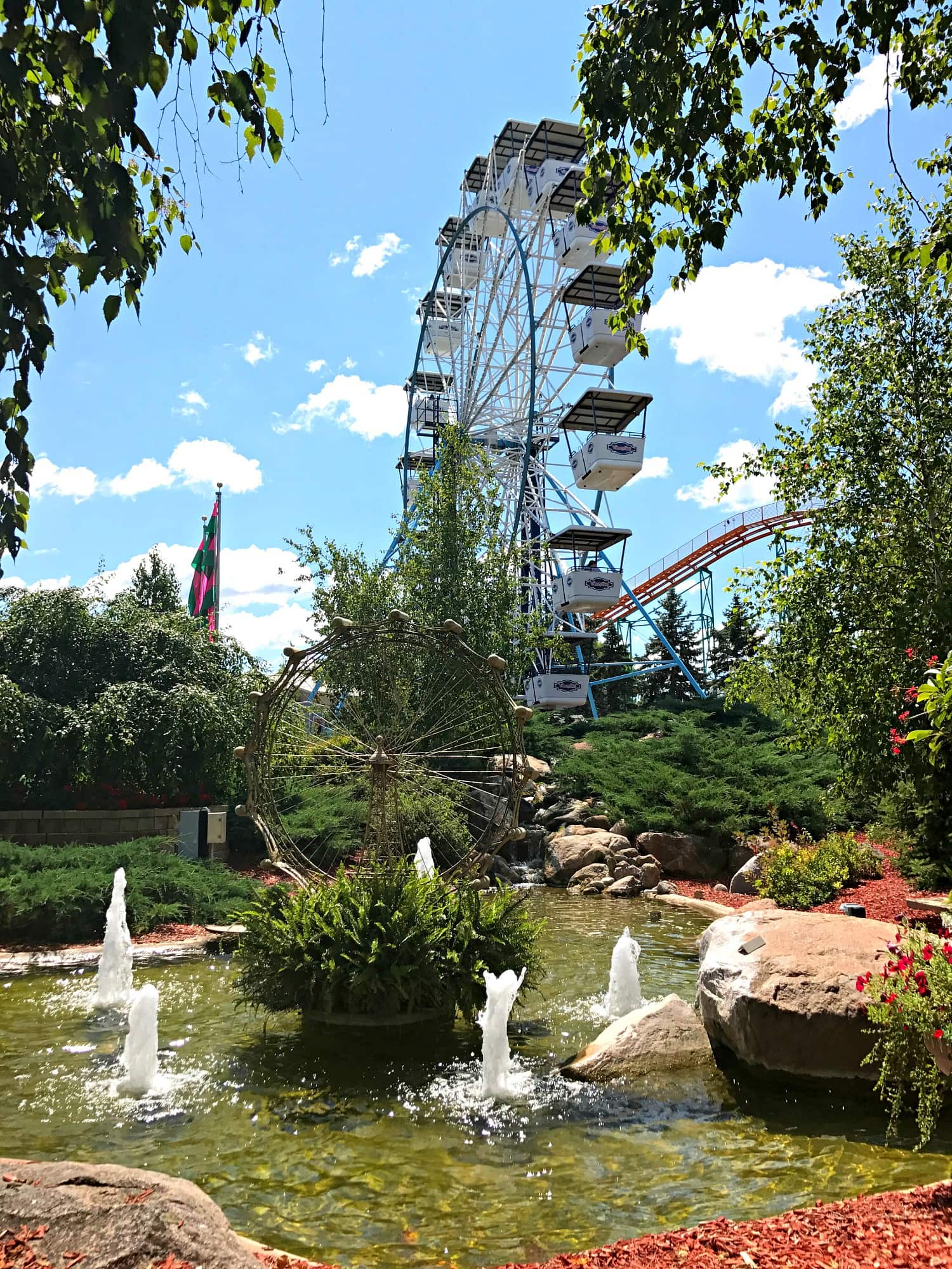 The whole family can ride the Ferris Wheel together at Valleyfair in Shakopee, Minnesota