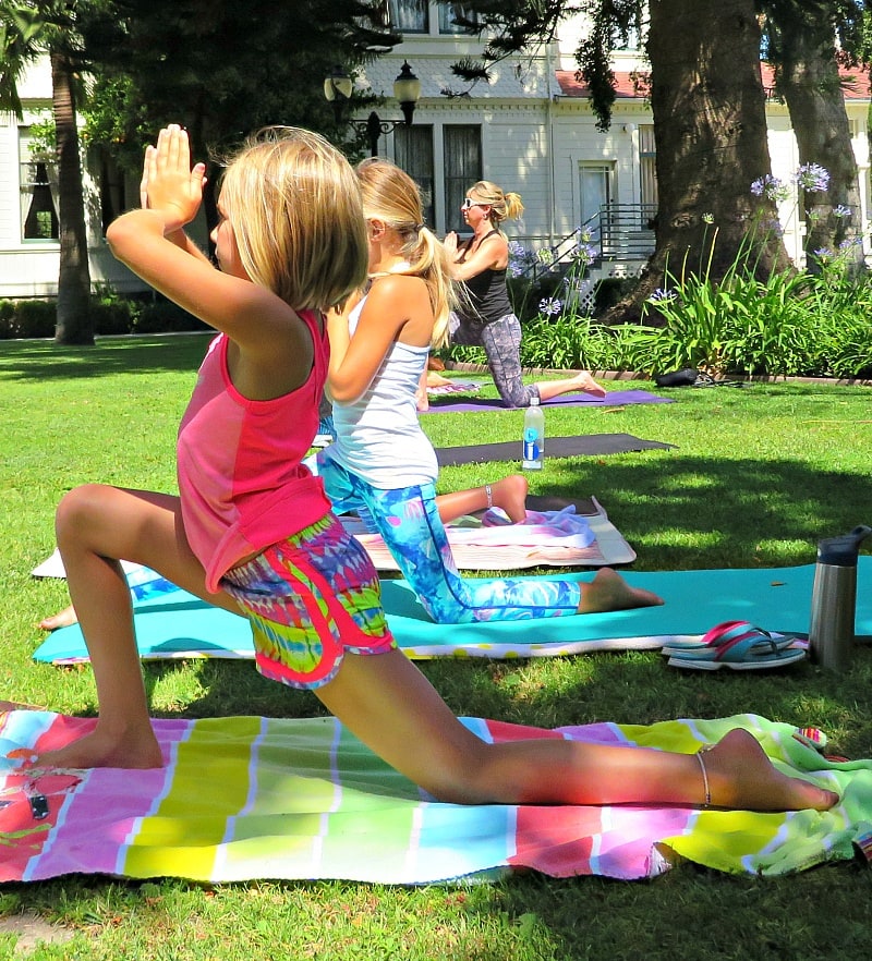 Keep fit as a family with Ventura Pop Up Yoga ~ Unique things to do in Ventura County California with kids