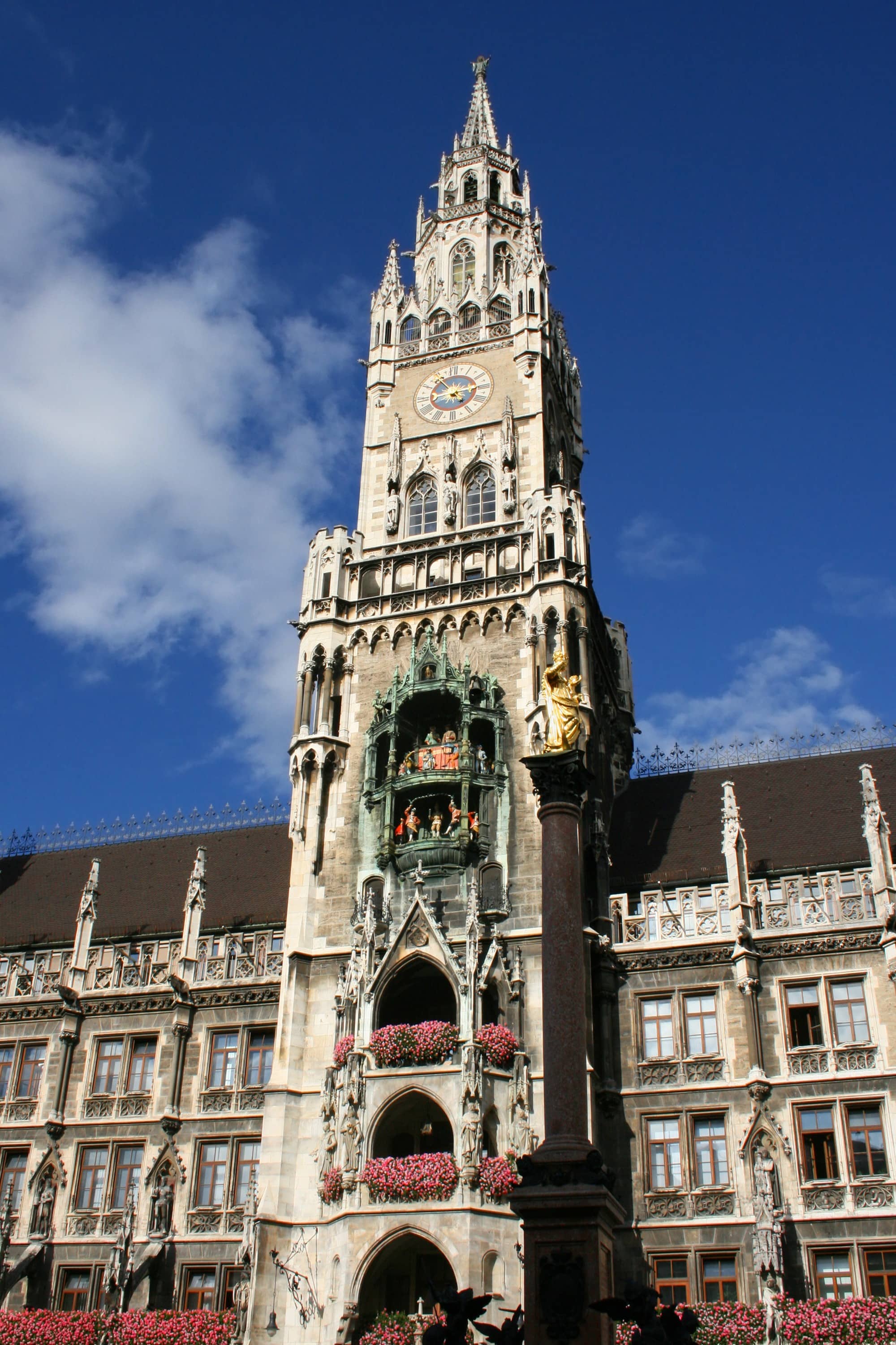 Tower of the New Neues Rathaus ~ Munich with kids