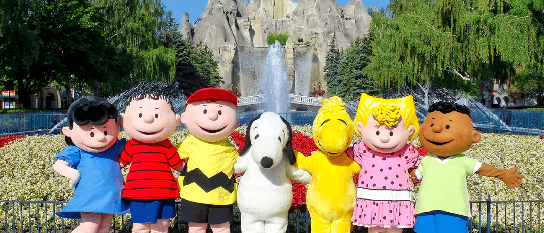 Peanuts characters at Canada's Wonderland 