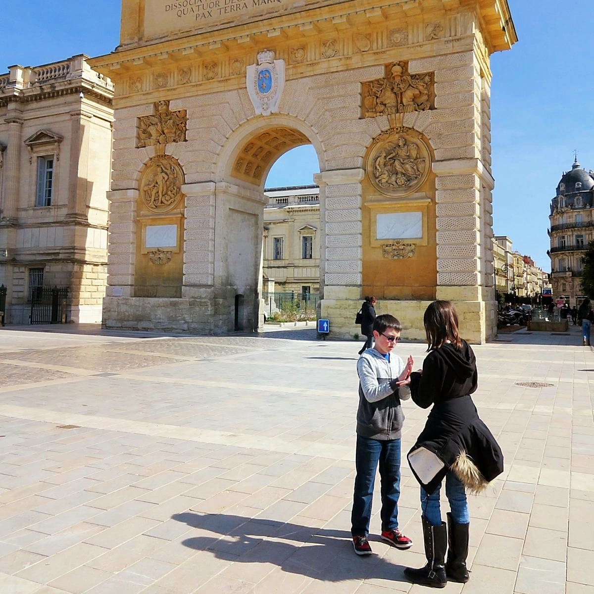 Montpellier's Porte du Peyrou with kids 