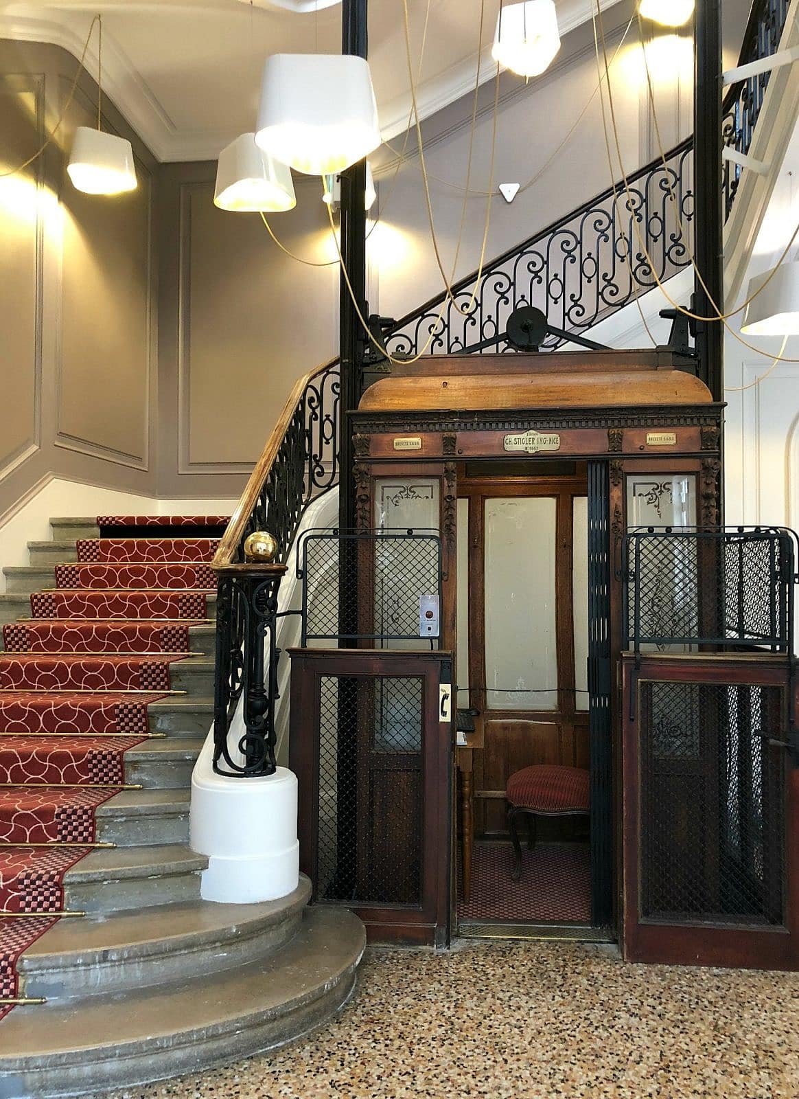 antique elevator at Oceania Le Metropole Montpellier