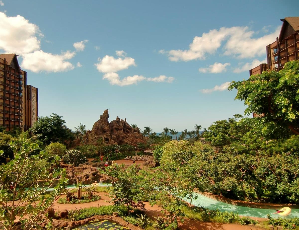 Aulani's Waikolohe Valley pool area