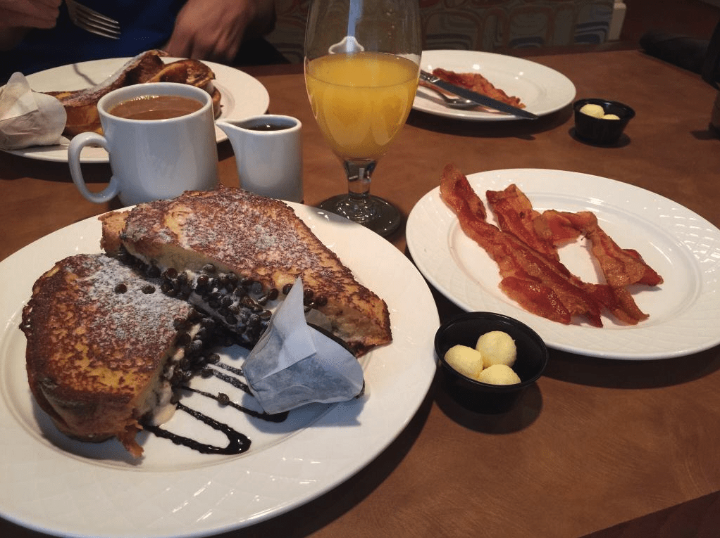 A very chocolatey breakfast at Lebbie Lebkicher's in Hershey Lodge in Hershey, Pennsylvania with kids