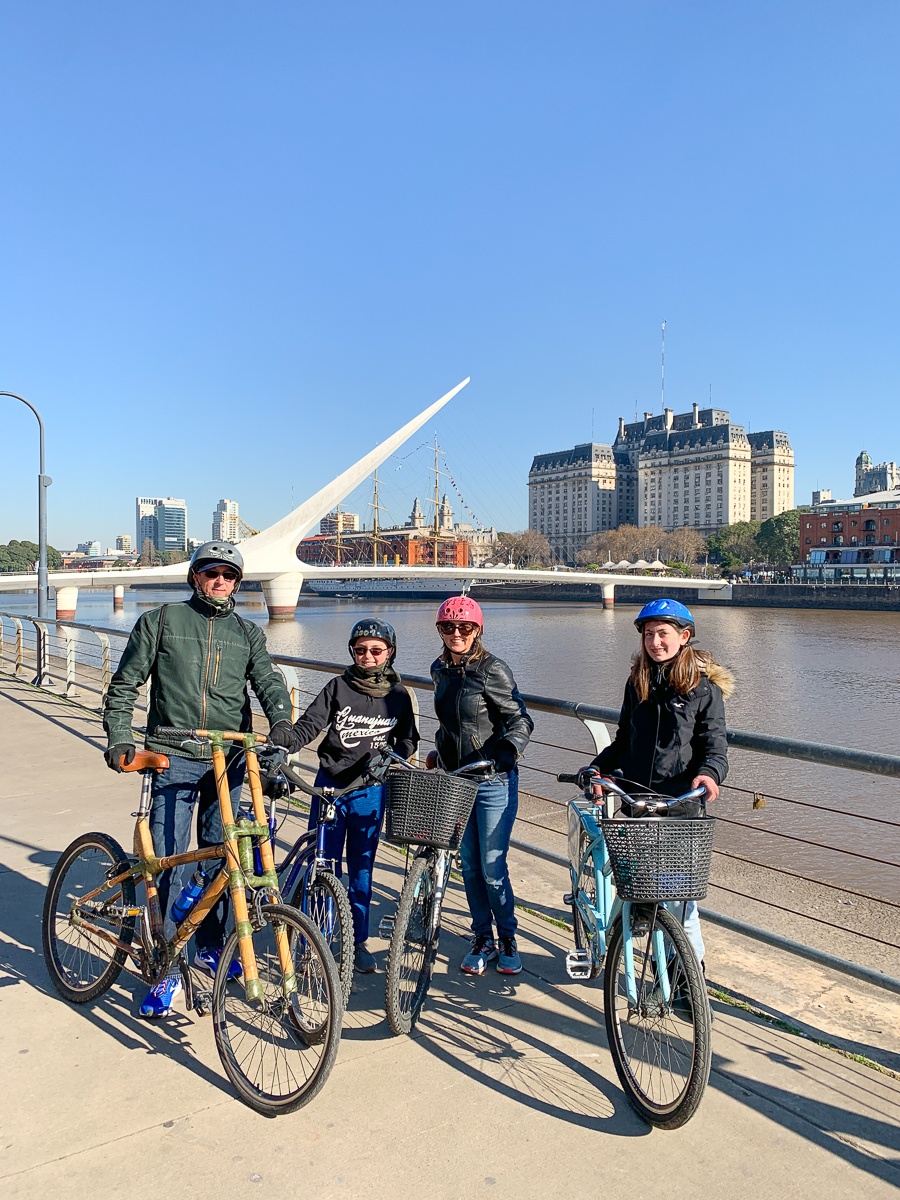 Family bicycle tour of Buenos Aires