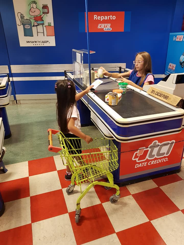 Kid-sized supermarket at Museo de los Niños