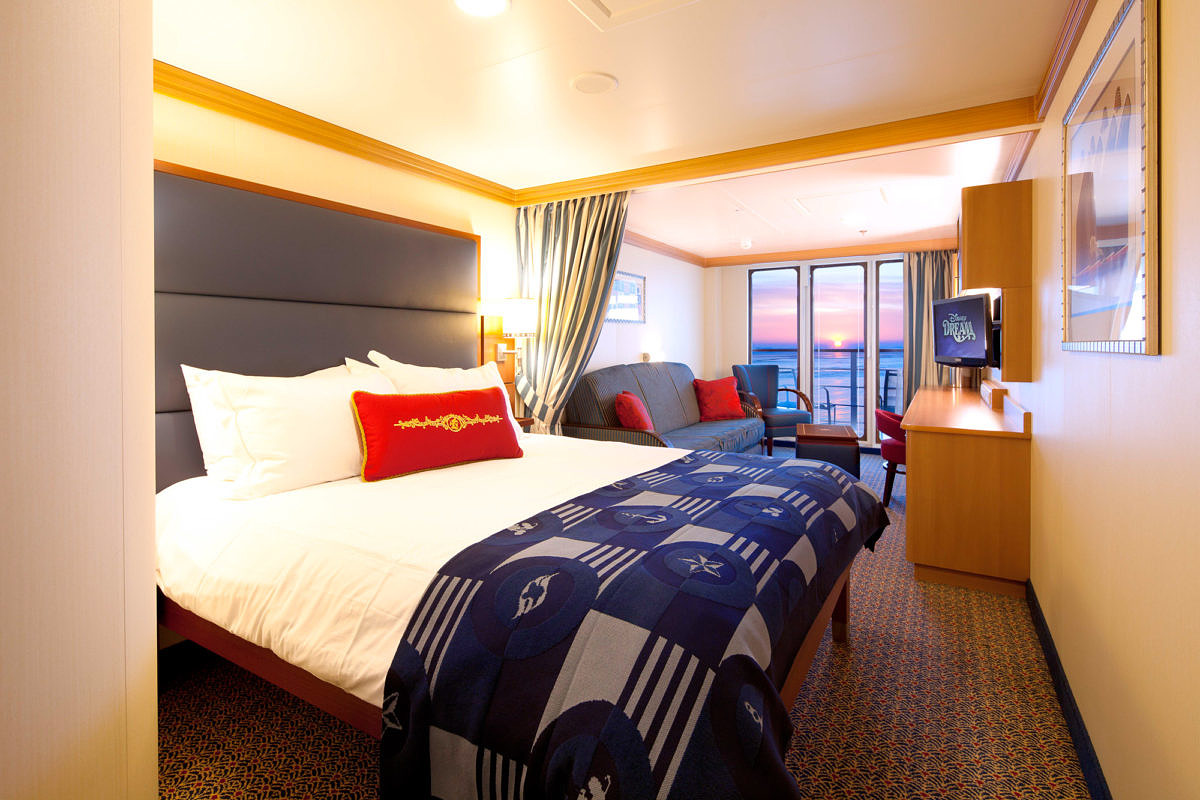 Deluxe Family Oceanview Stateroom with Verandah on Disney Dream