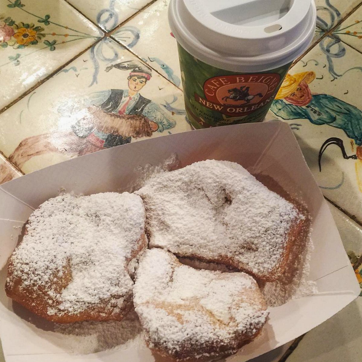 Made-to-order beignets at Cafe Beignet 