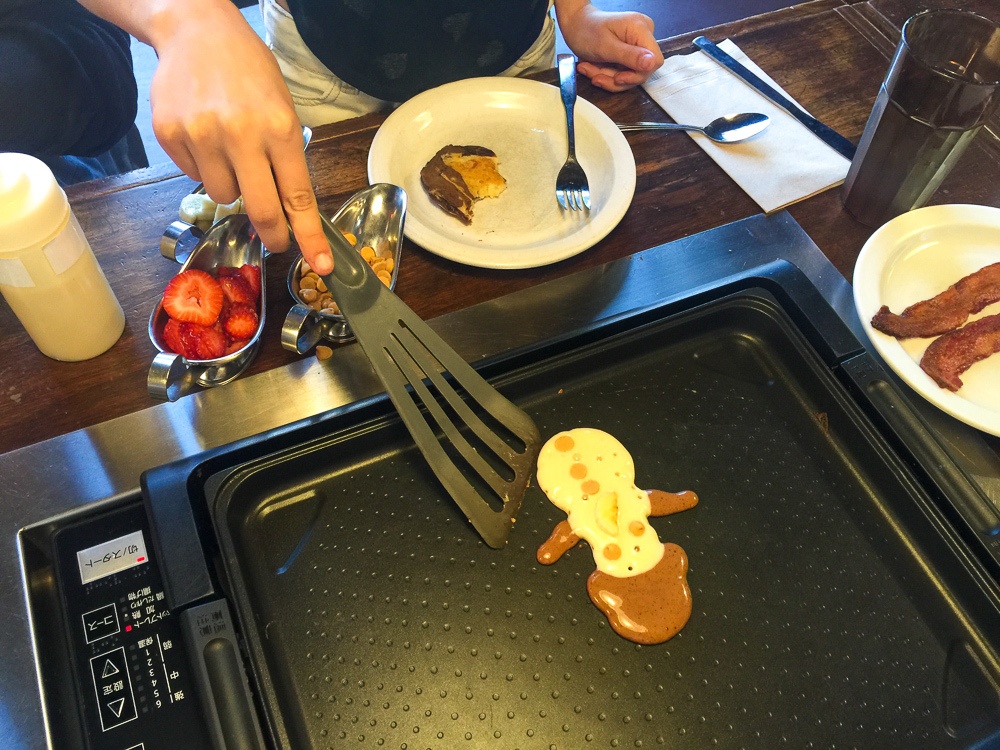 Make your own pancakes at Slappy Cakes in Portland with kids