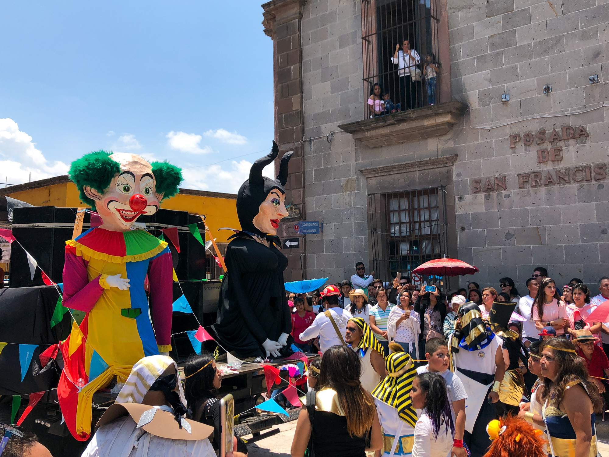 A "float" in the Dia de los Locos parade