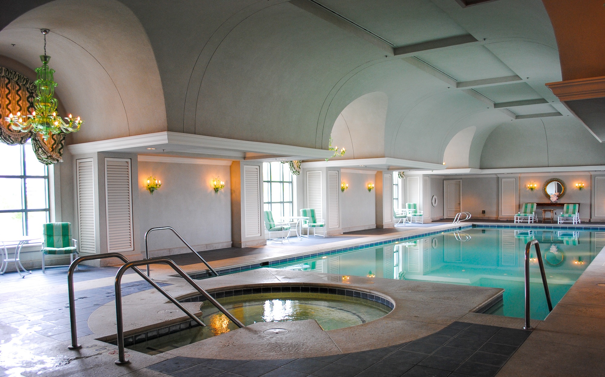 The indoor Grand Spa and Salon pool 