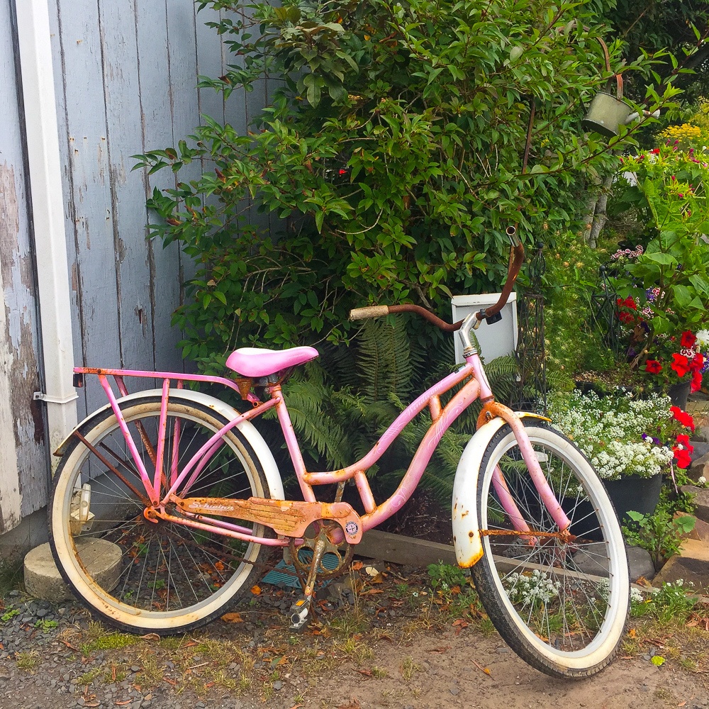 Bicycle in downtown Cannon Beach