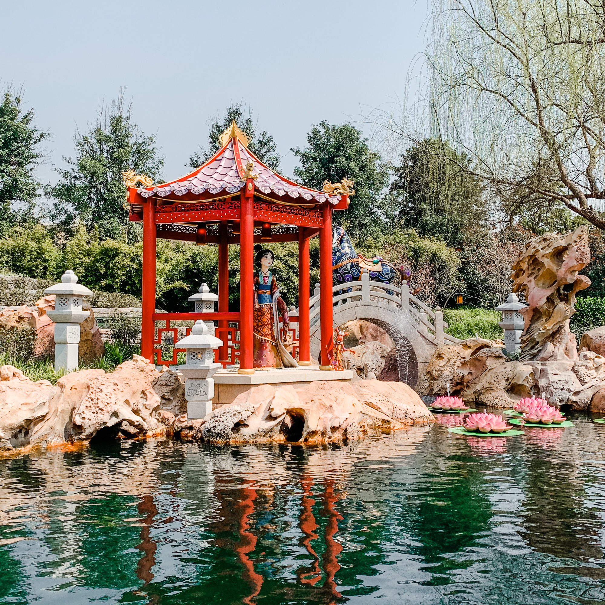 Mulan display on Voyage to the Crystal Grotto in Fantasyland