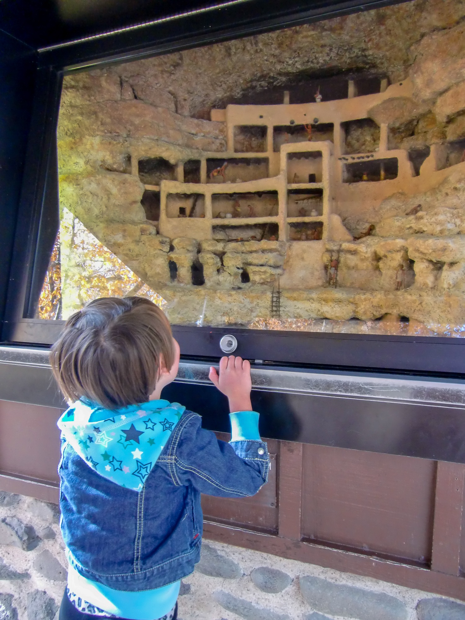 My then-5-year-old daughter was fascinated by this Montezuma Castle diorama