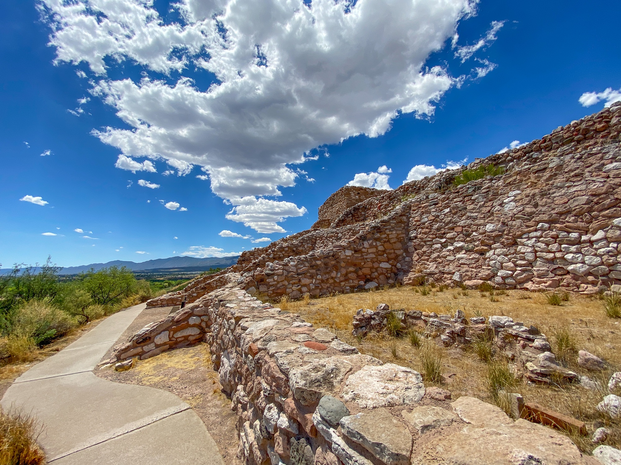 1/3-mile walking path around Tuzigoot National Monument 