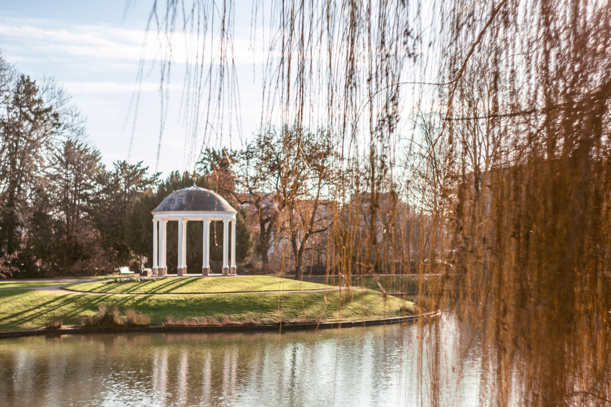 The lake at Parc de l'Orangerie