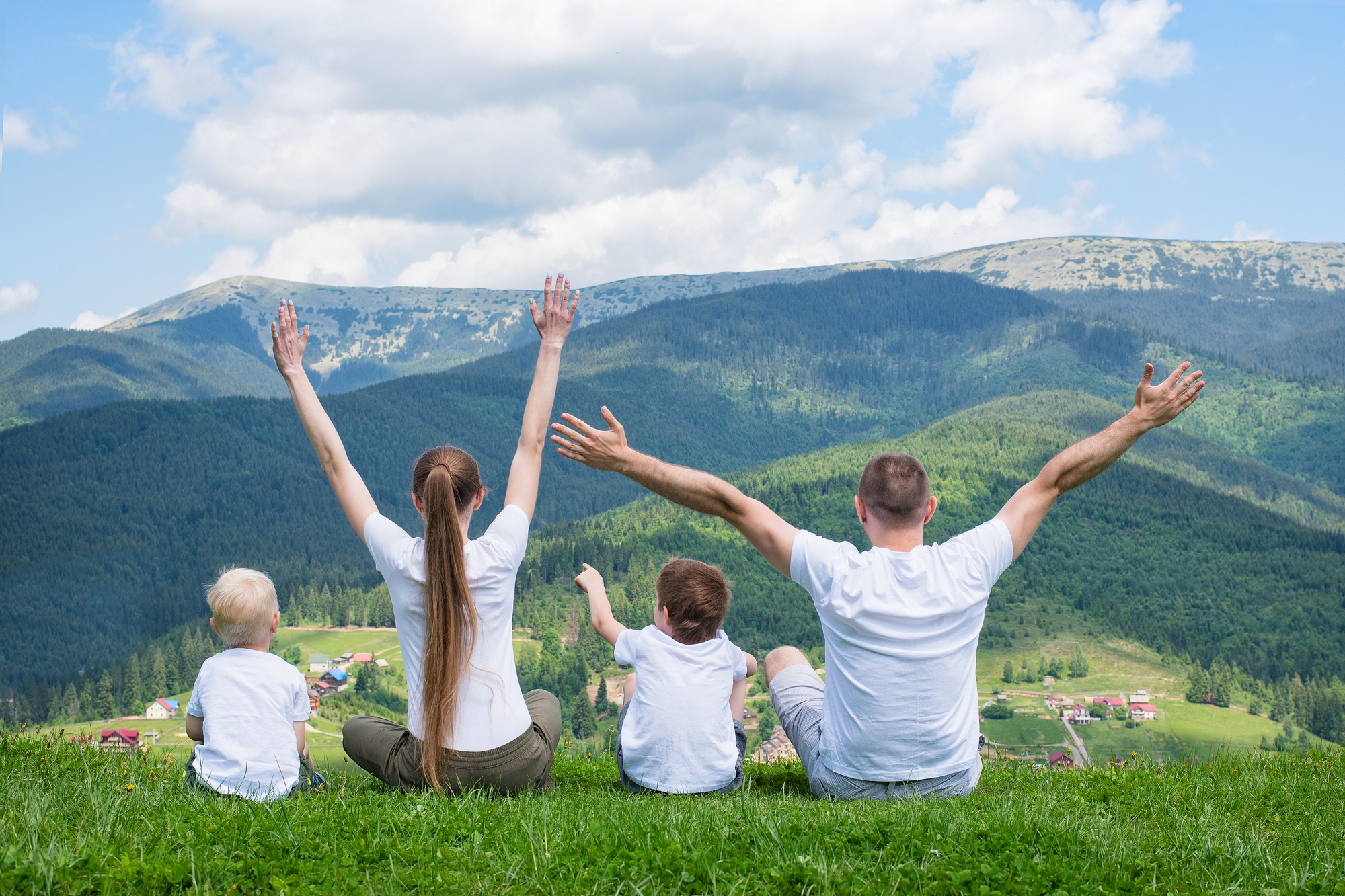 An exciting expat life is waiting for your family! 