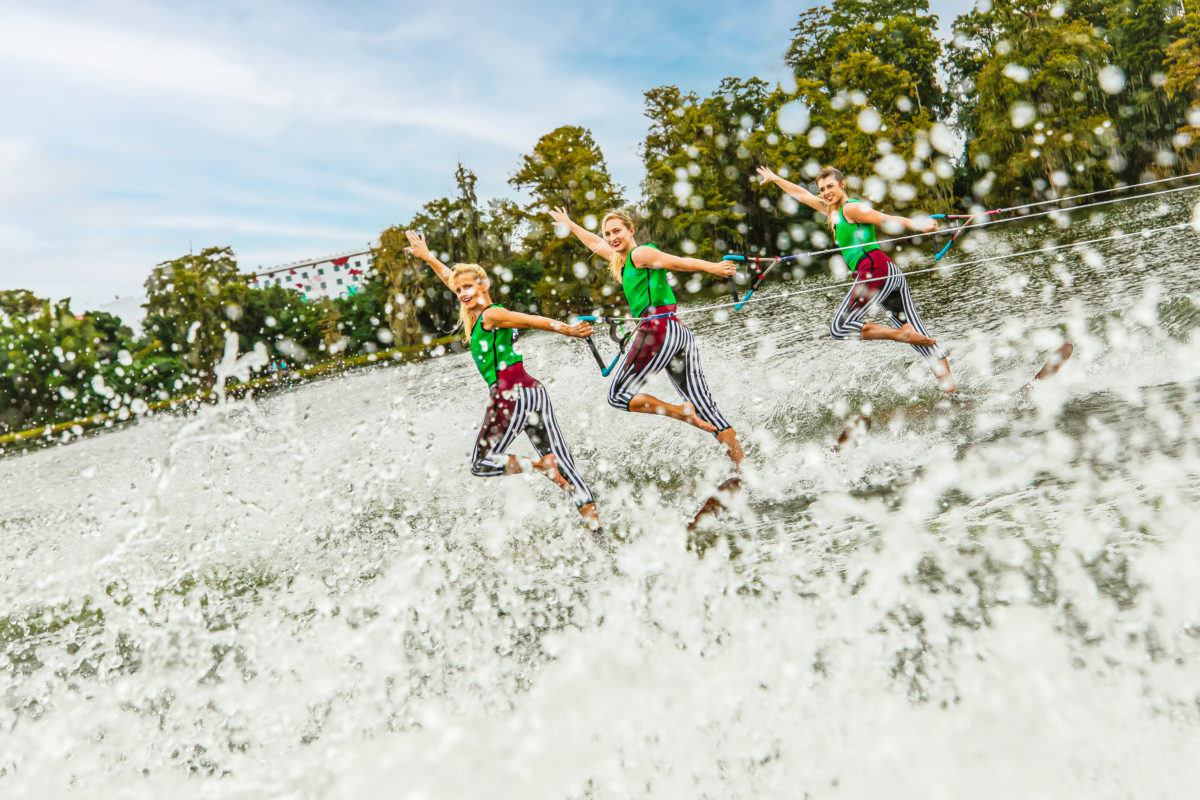 Pirate-themed waterski show at Legoland Florida 