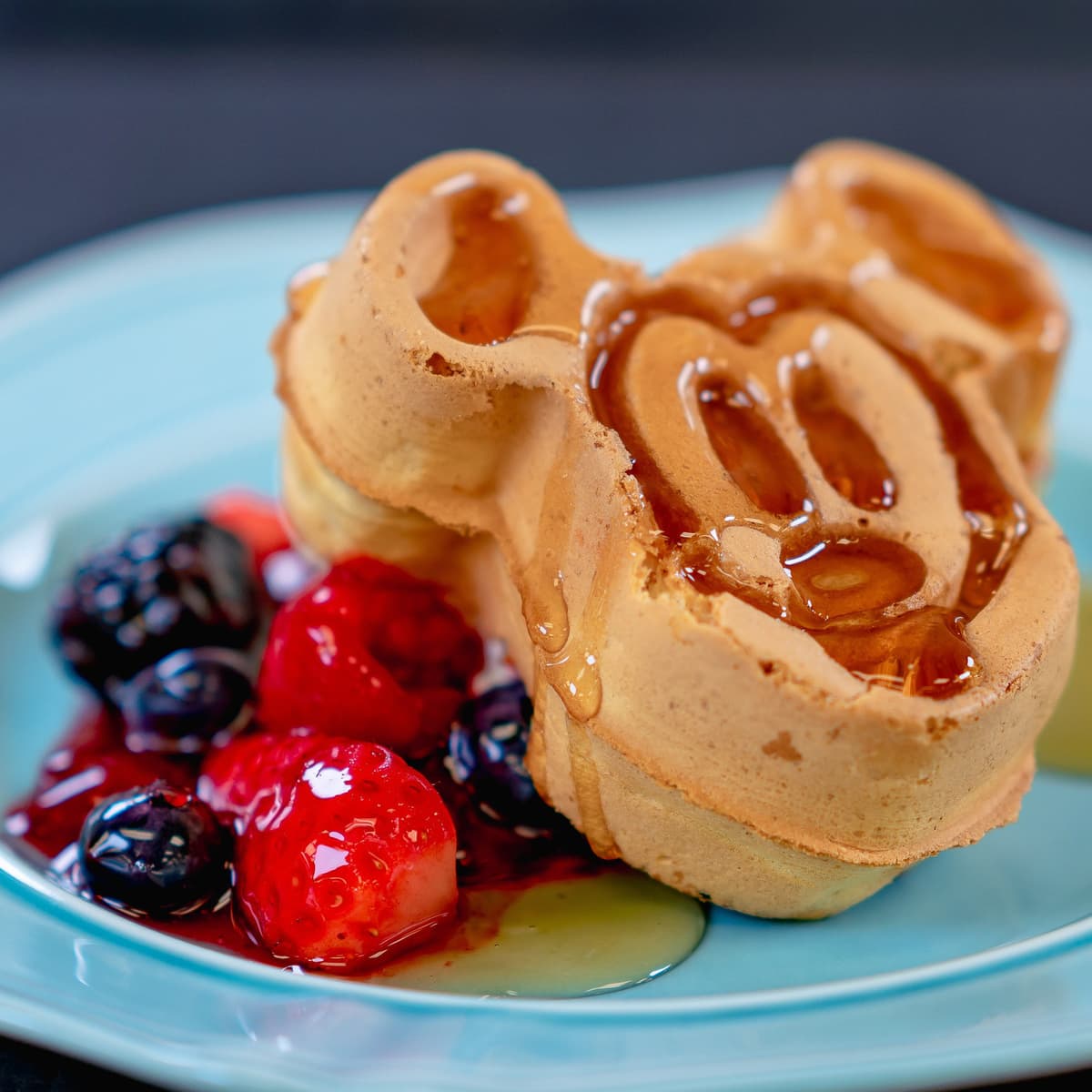 Disneyland character dining Mickey Mouse waffle