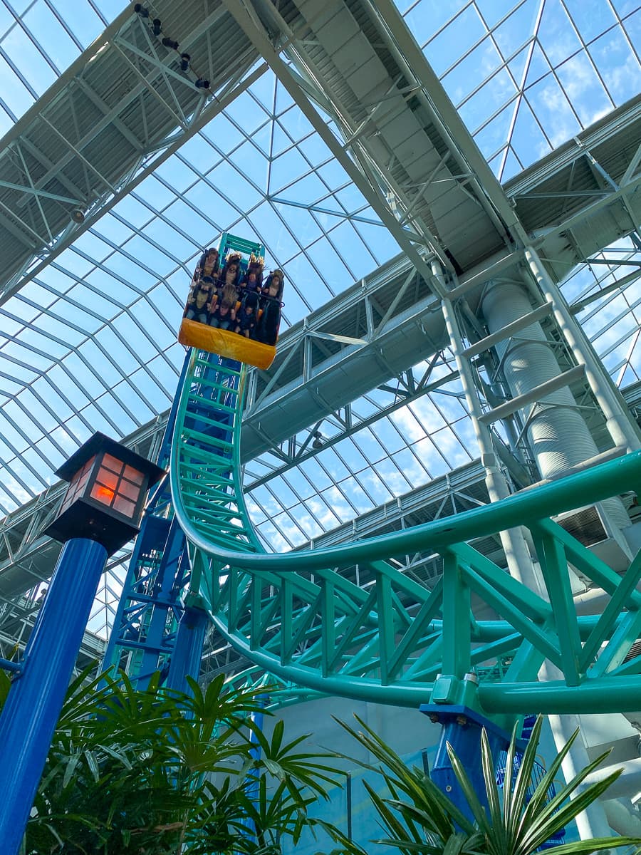 SpongeBob SquarePants Rock Bottom Plunge in Nickelodeon Universe