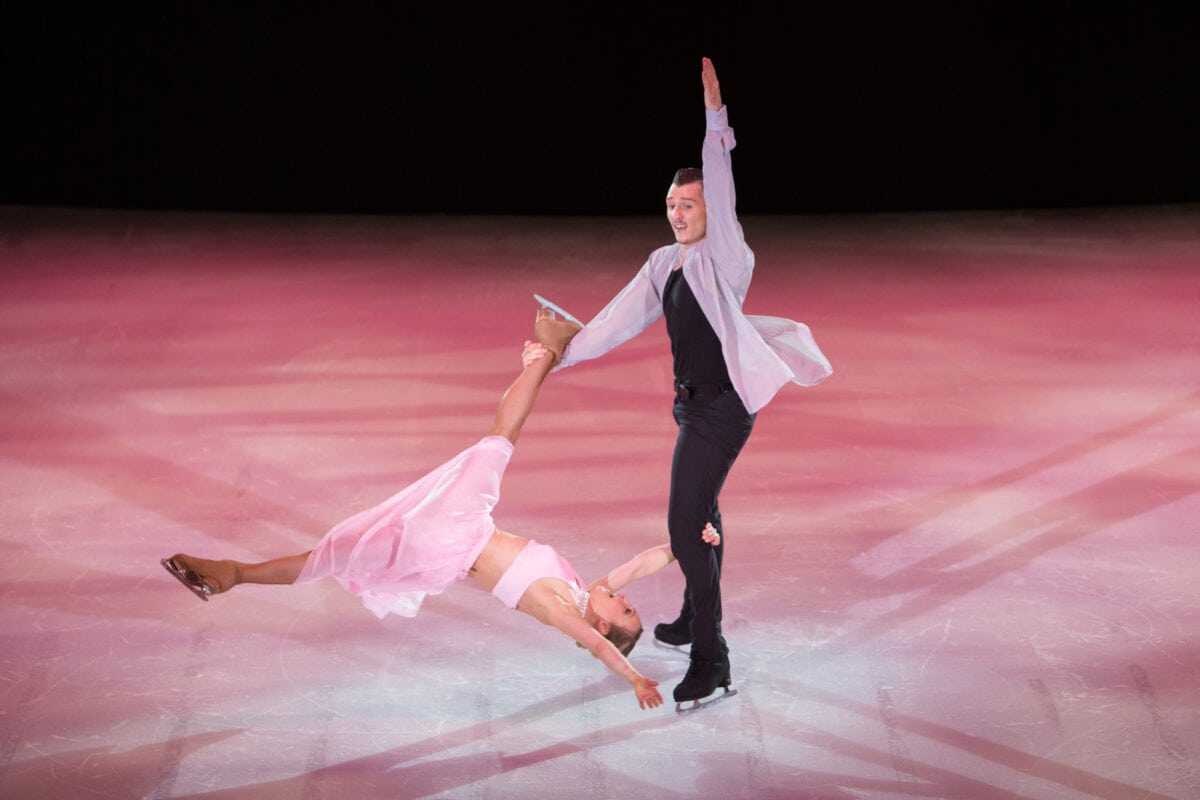 Romantic 1977 Ice Show onboard Royal Caribbean Symphony of the Seas 