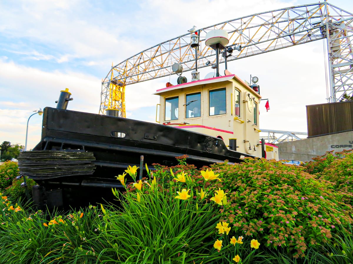 Lakewalk with the Aerial Lift Bridge in the distance in Duluth, Minnesota