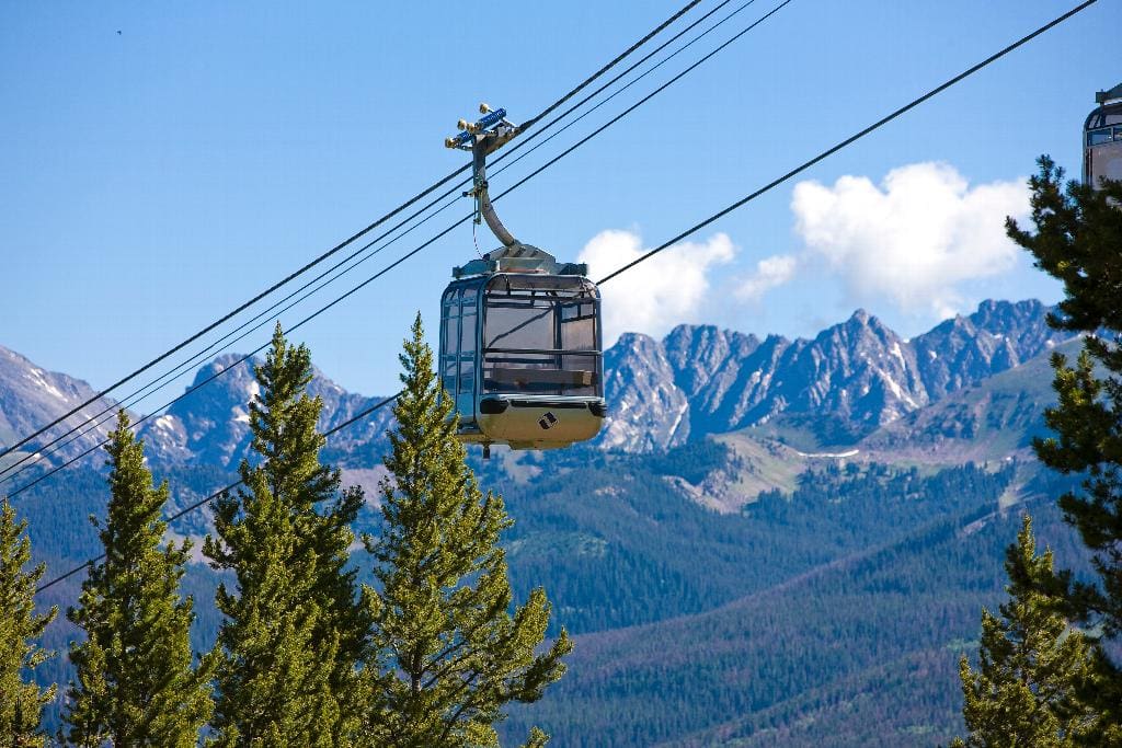 Eagle Bahn Gondola in summer in Vail 