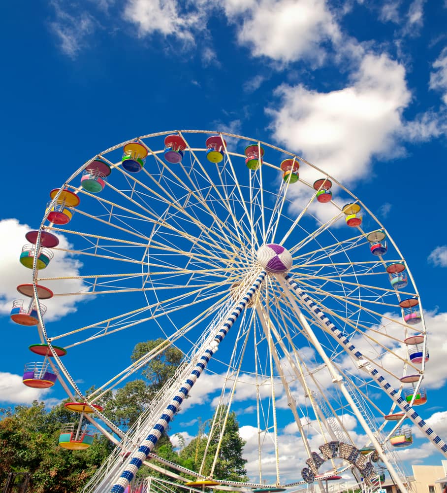 Ferris wheel meeting place for lost children