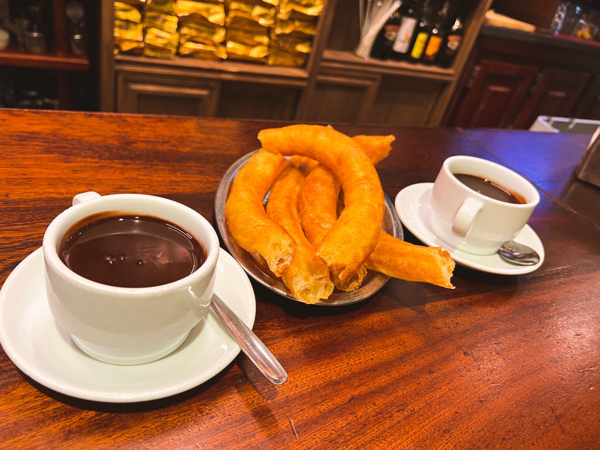 Churros con Chocolate 