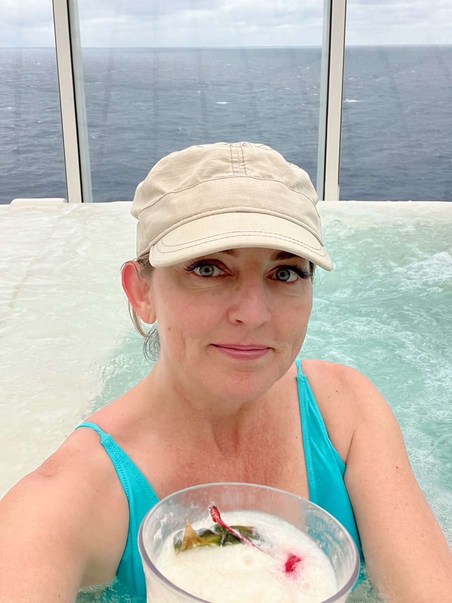 Cruise hot tub