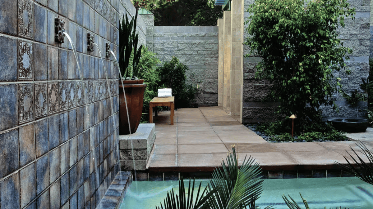 Women's water garden hot tub with fountains at Spa Avania at Hyatt Regency Scottsdale