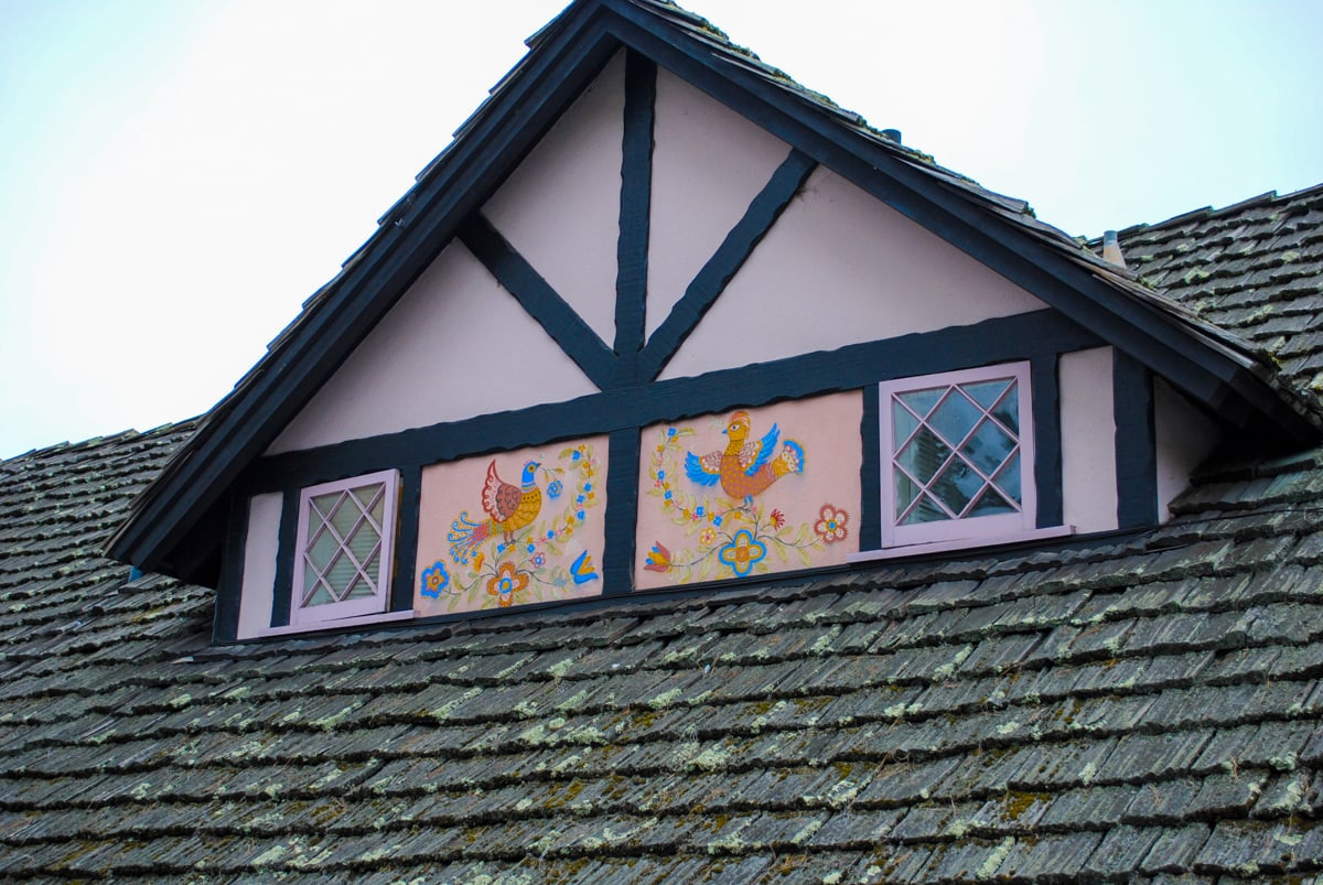 Hand-painted details at Hofsas House Hotel 