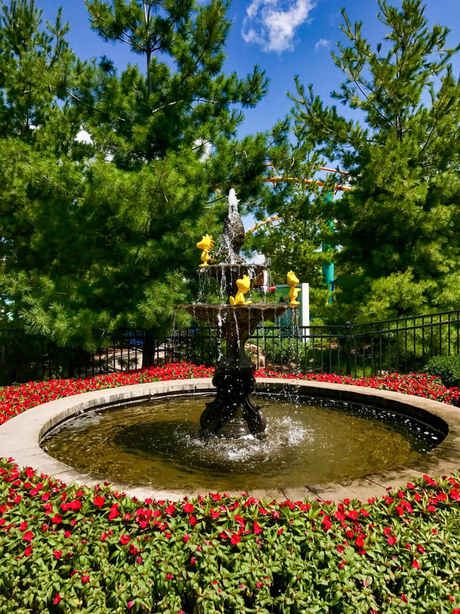 Woodstock fountain at Valleyfair Amusement Park