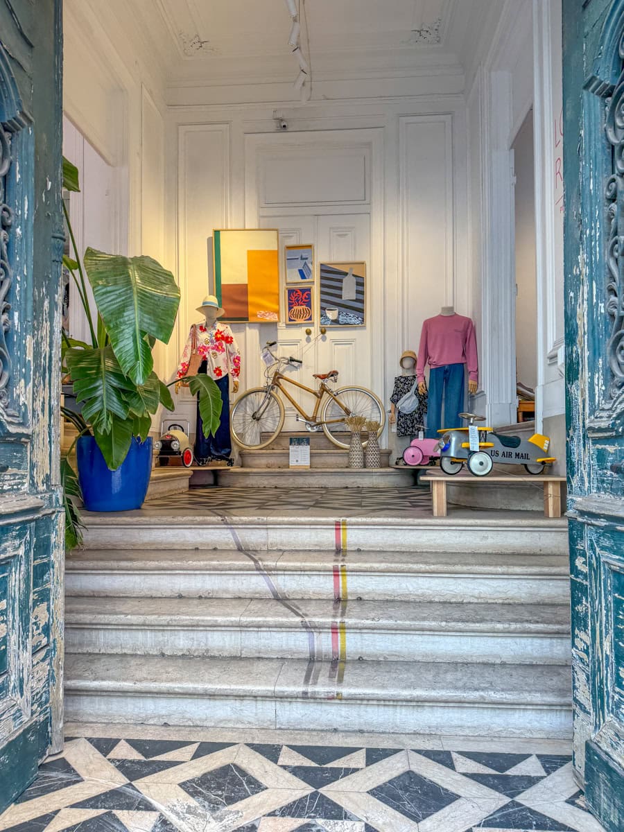 REAL "Slow Retail" Concept Store entrance