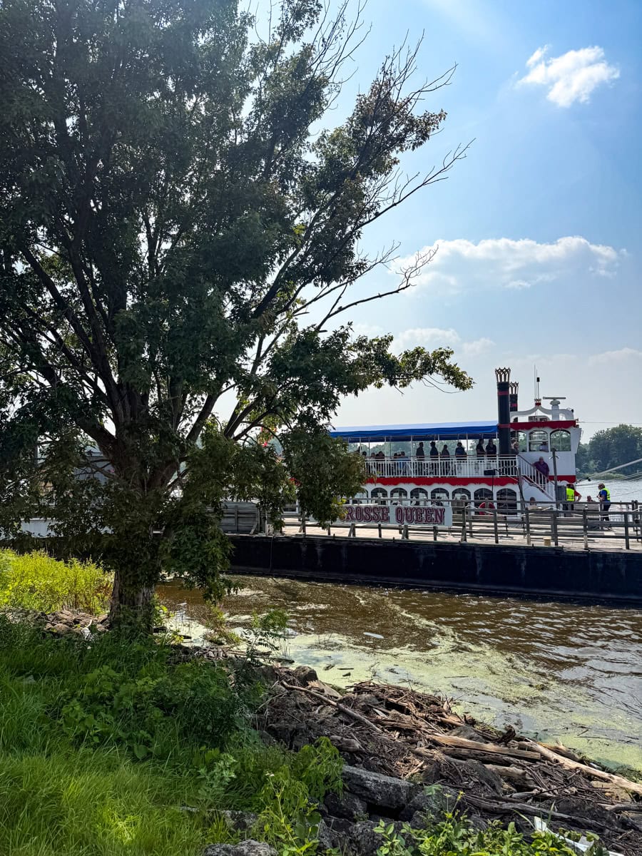 La Crosse Queen Cruises Riverboat